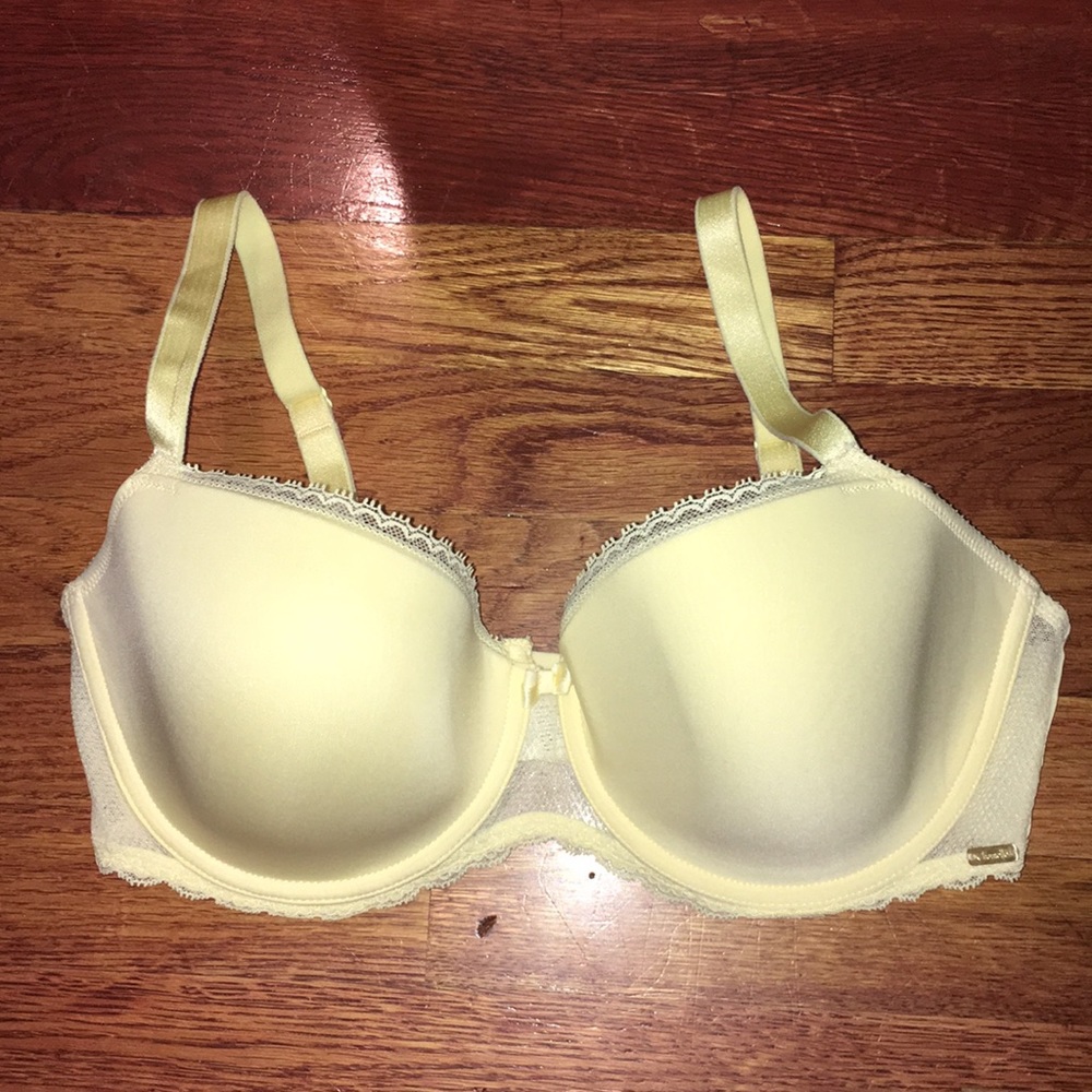 Chantelle bra